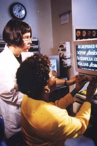 Εικόνα του εξοπλισμού για να βοηθήσει άτομα με προβλήματα όρασης Εικόνα του εξοπλισμού για να βοηθήσει άτομα με προβλήματα όρασης