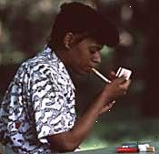 Καπνίσματος μπορεί να αυξήσει τον κίνδυνο του καρκίνου του κόλπου.